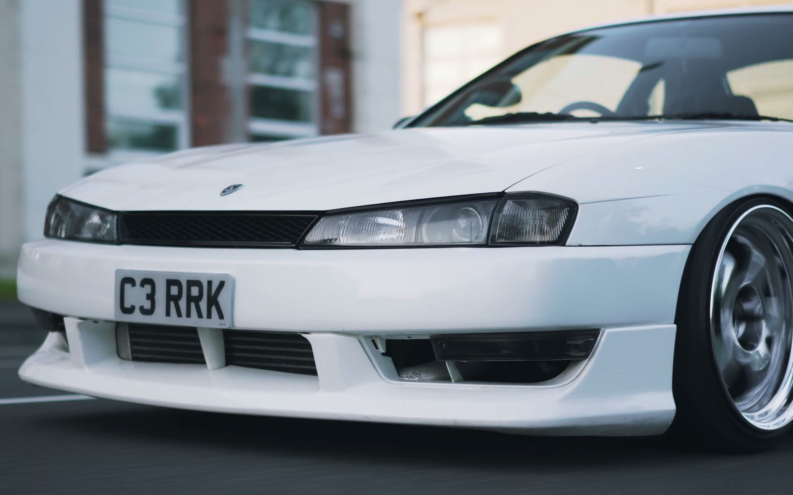 谁能拒绝闪亮的轮毂街角的端庄淑女silvias14