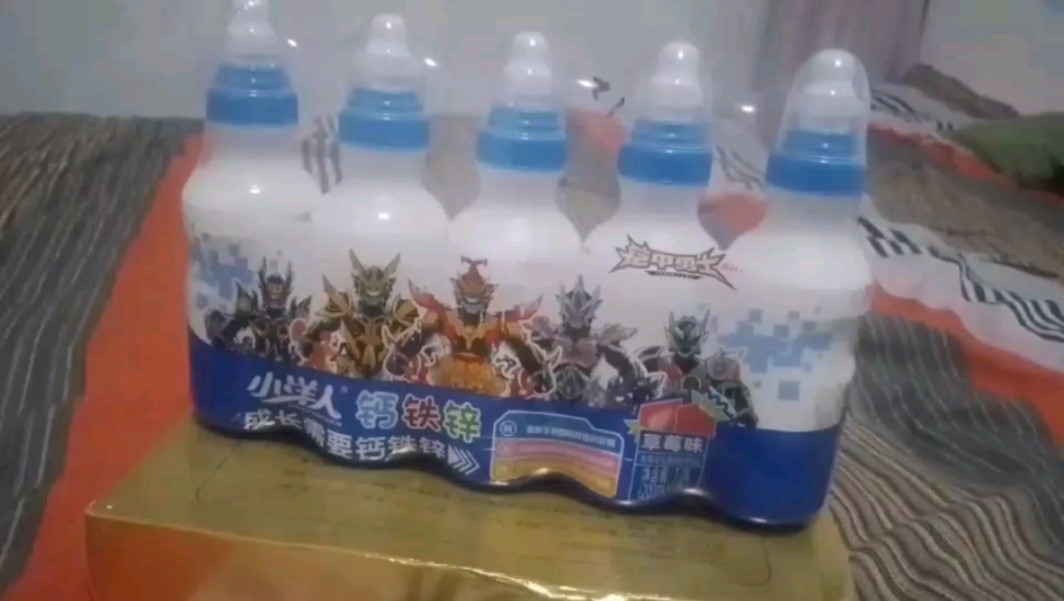 小洋人联动的捕将铠甲还挺好看