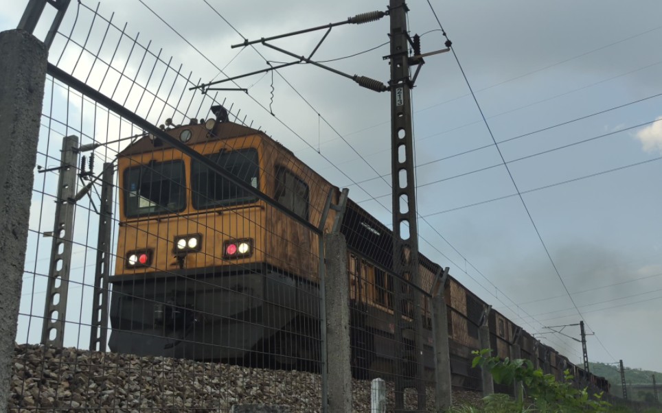 【广铁】广州大机段 和谐 12502