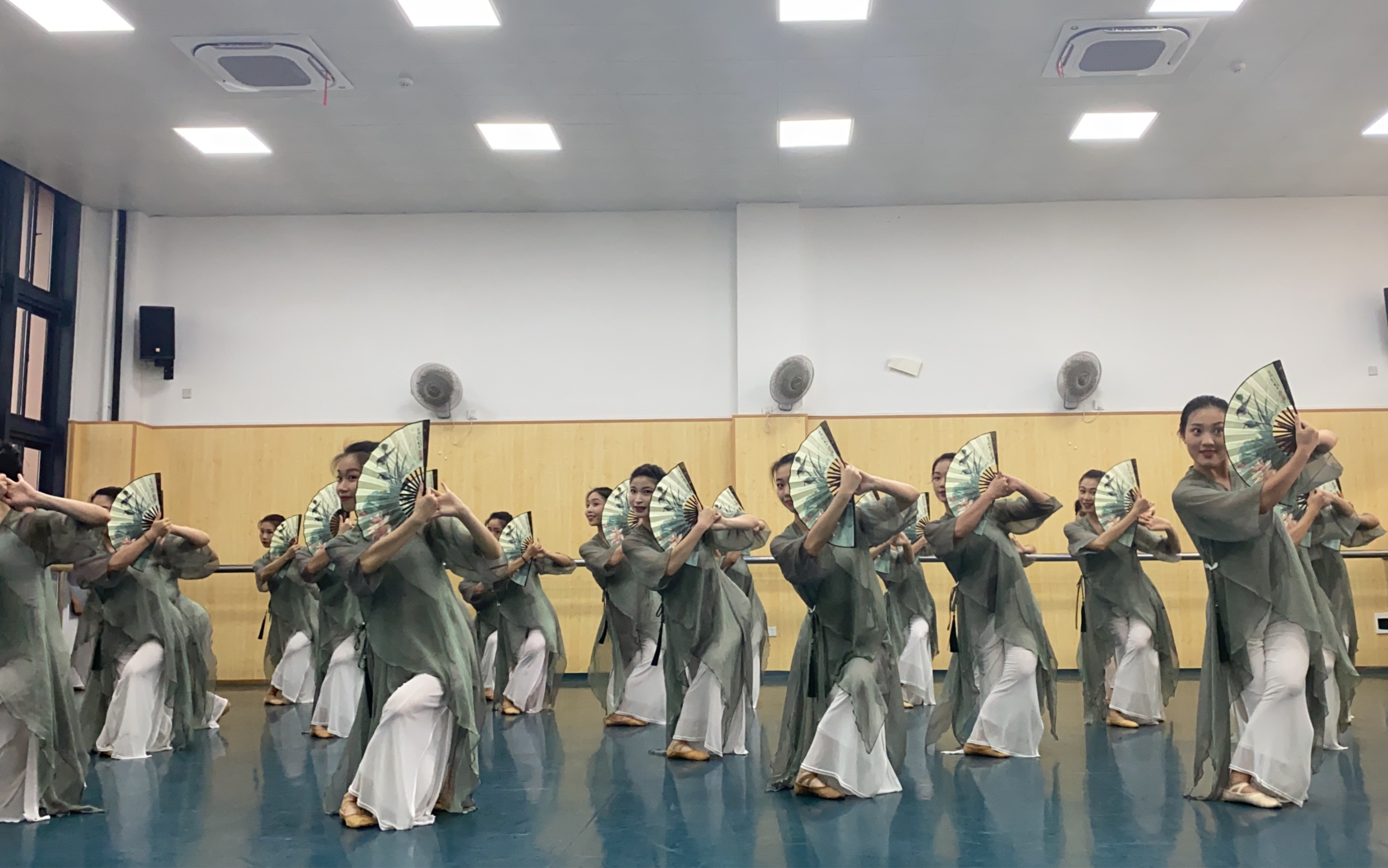[图]中国古典舞身韵《综合组合》