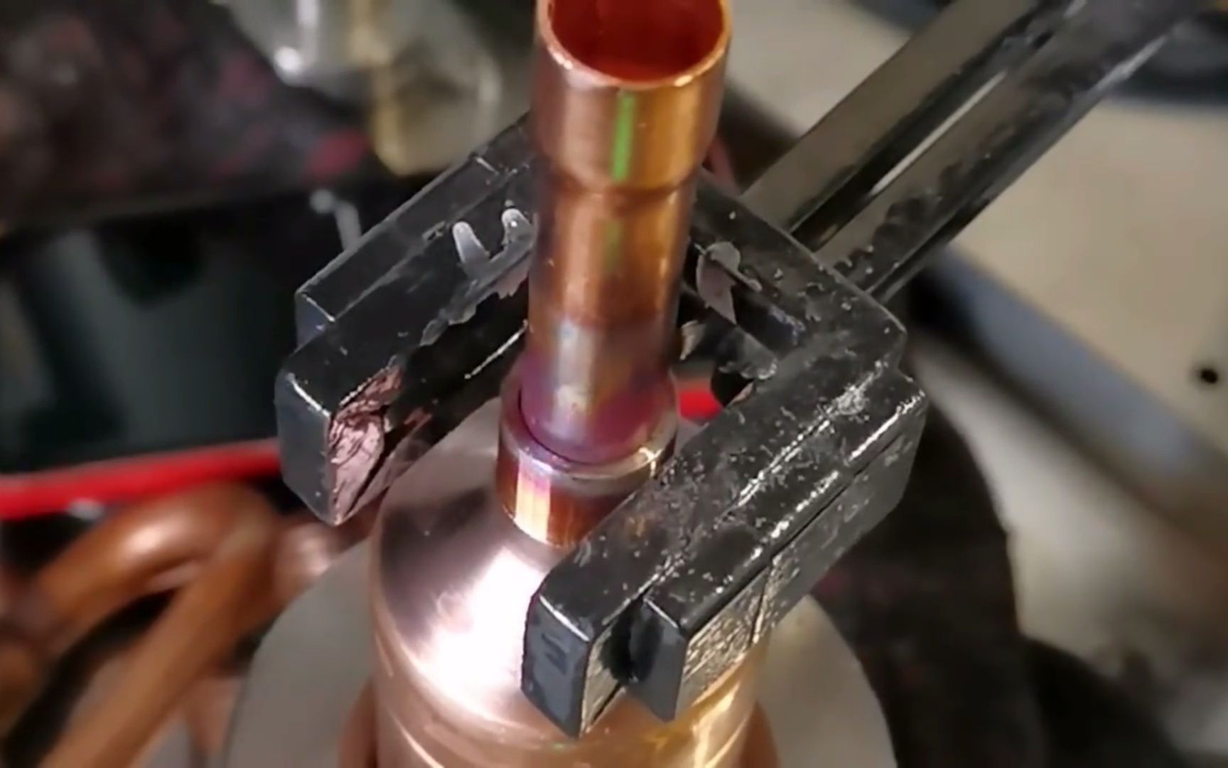 手持式高频焊接机 感应加热钎焊 全自动化送料铜管接头焊接