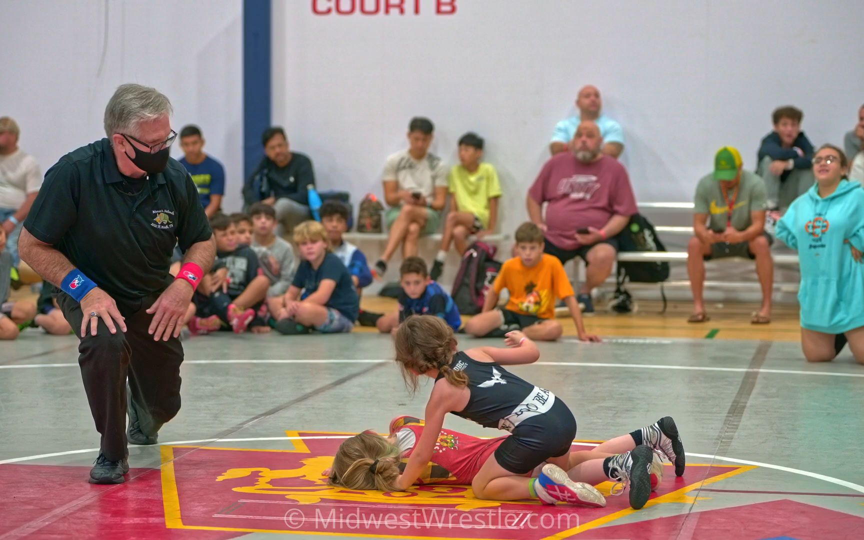 25公斤级自由摔跤女子组 – 来自泽西女孩的 sailor arroyo 对战 来自