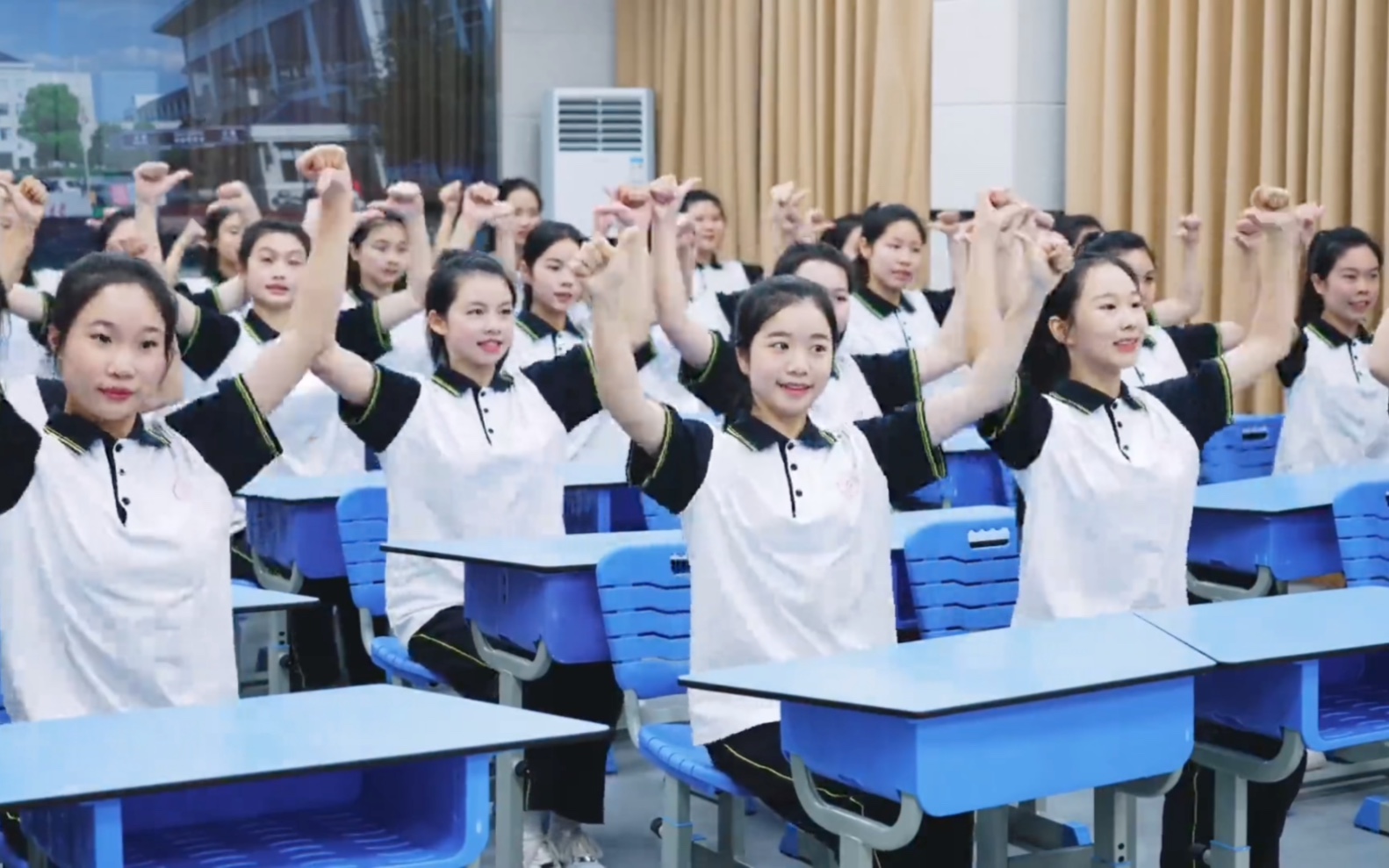 [图]舞动课间学生课桌手势舞《我的未来我做主》动作简单易学，易排练，总时长3分32秒