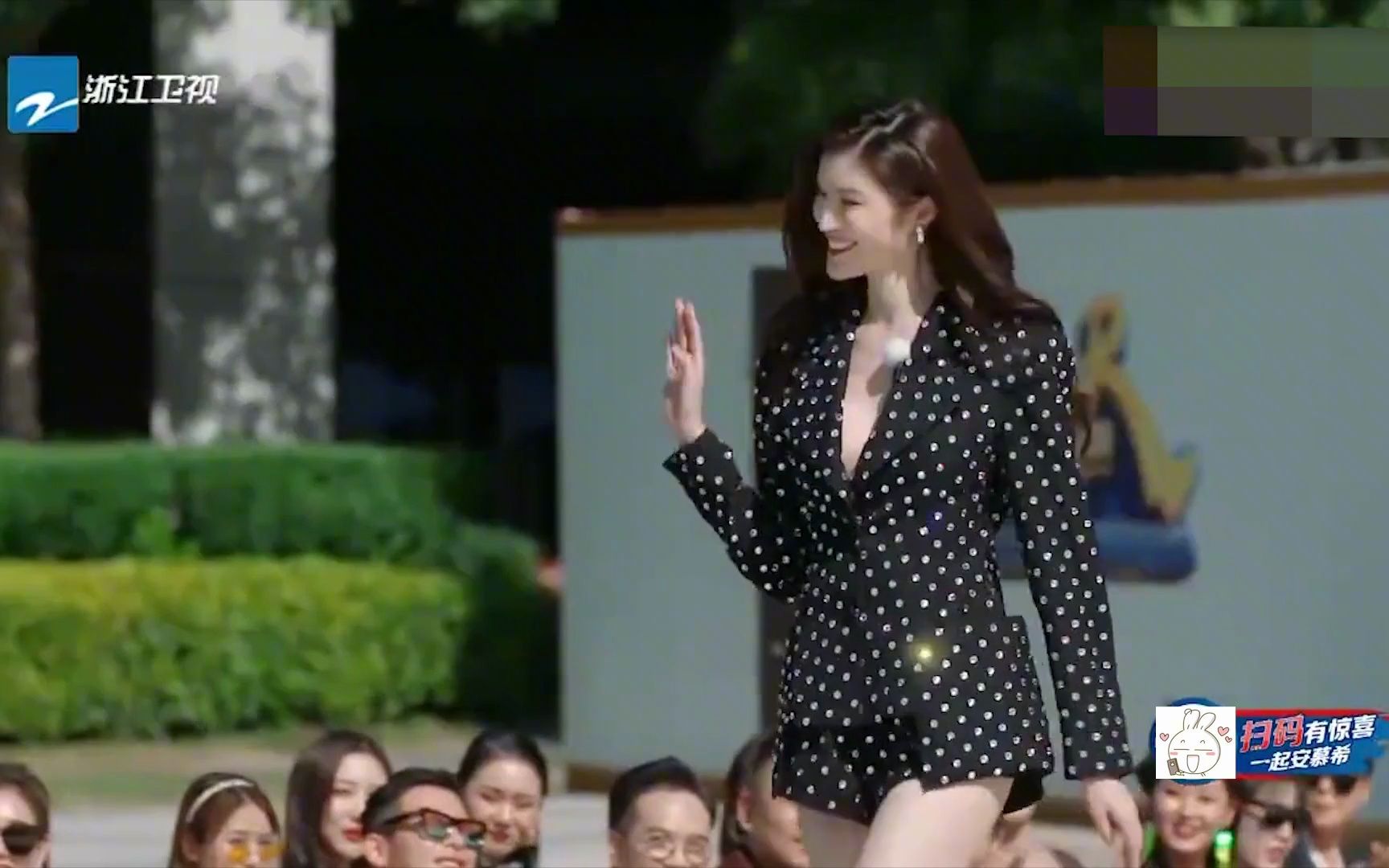 何穗穿泳装出场惊艳众人,陈赫:感觉腿要到头上!何穗秀身材集锦