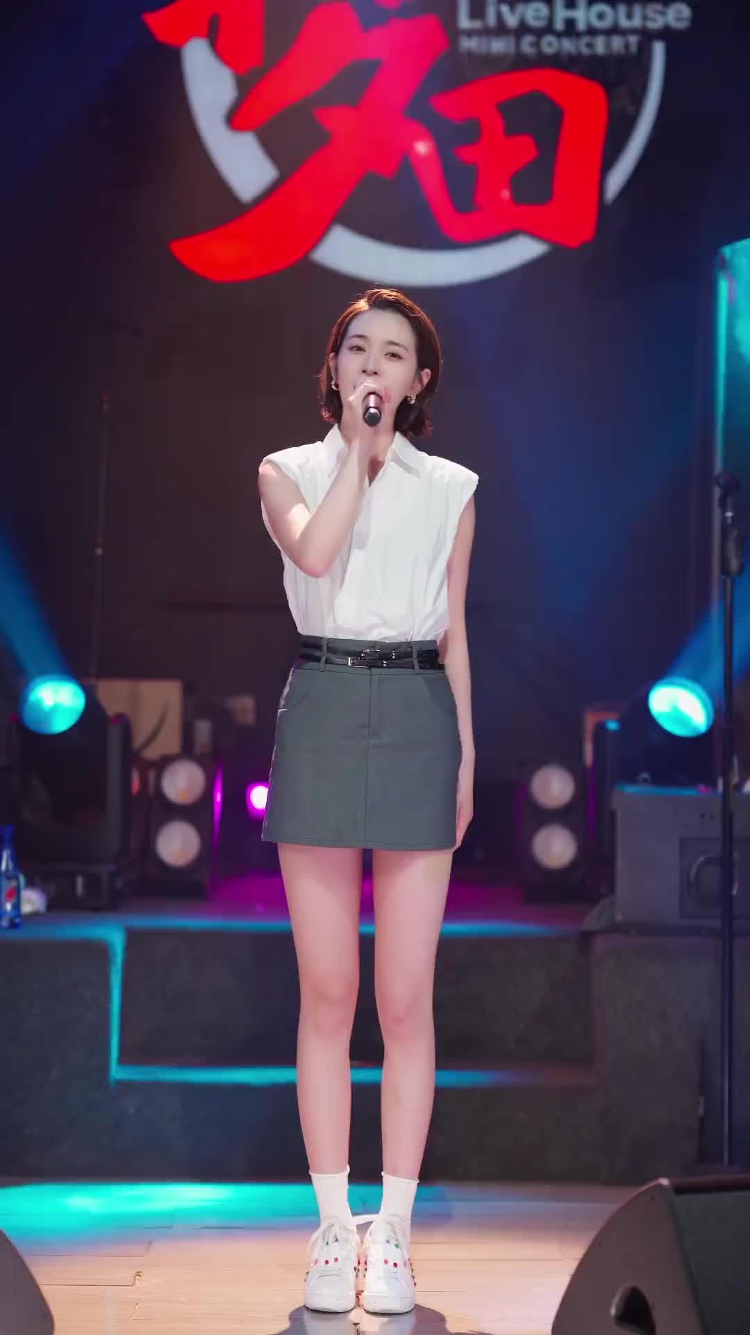 终于记起抖音密码小雨天气现场版live可昕