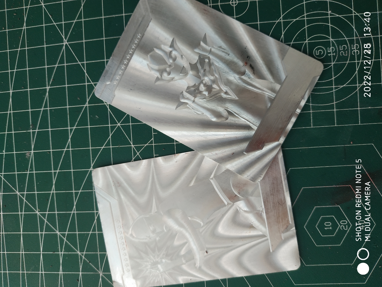 今天教大家如何制作白银卡.