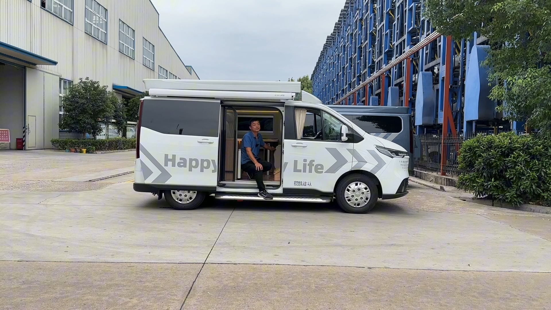 打工人的专属房车,短轴低顶硬升顶房车,办公旅行代步多用途房车