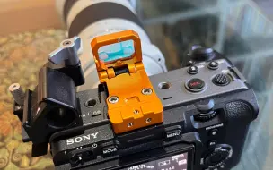 Descargar video: 索尼长焦加红点瞄准镜【Camera Red Dot Sight designed for Sony】