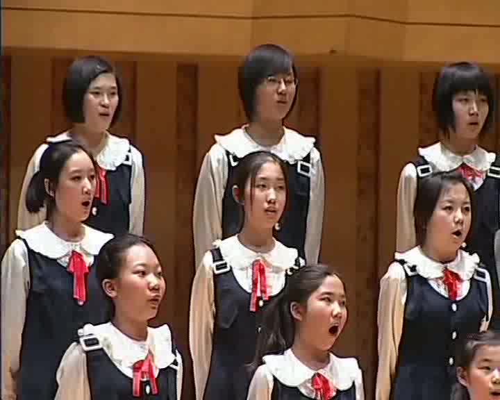 [图]2008年中国交响乐团附属少年及女子合唱团25年团庆演唱《闪亮的日子》