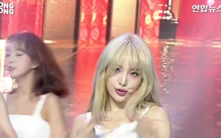 女团nature新曲(girls)发布会首秀!纯白造型神似天使