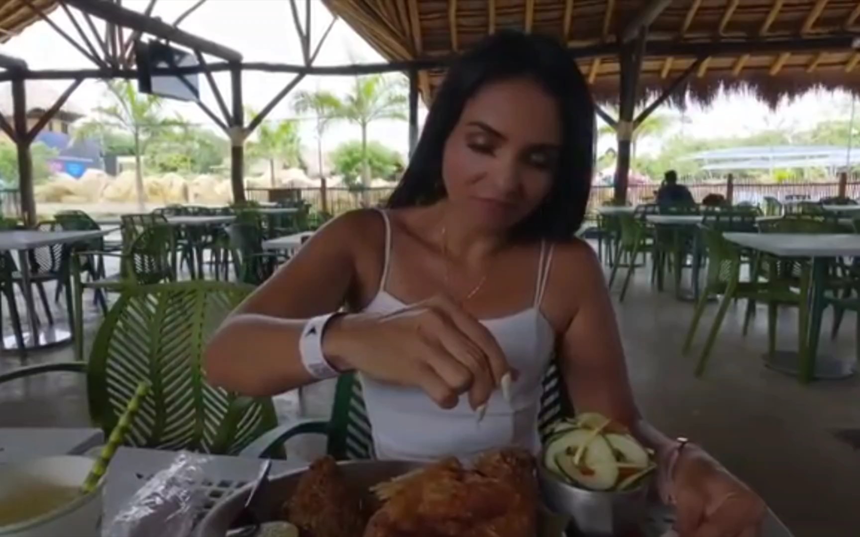 3月sabrina萨布丽娜女孩去沙滩露天美食吃货日记情人节,我的男朋友