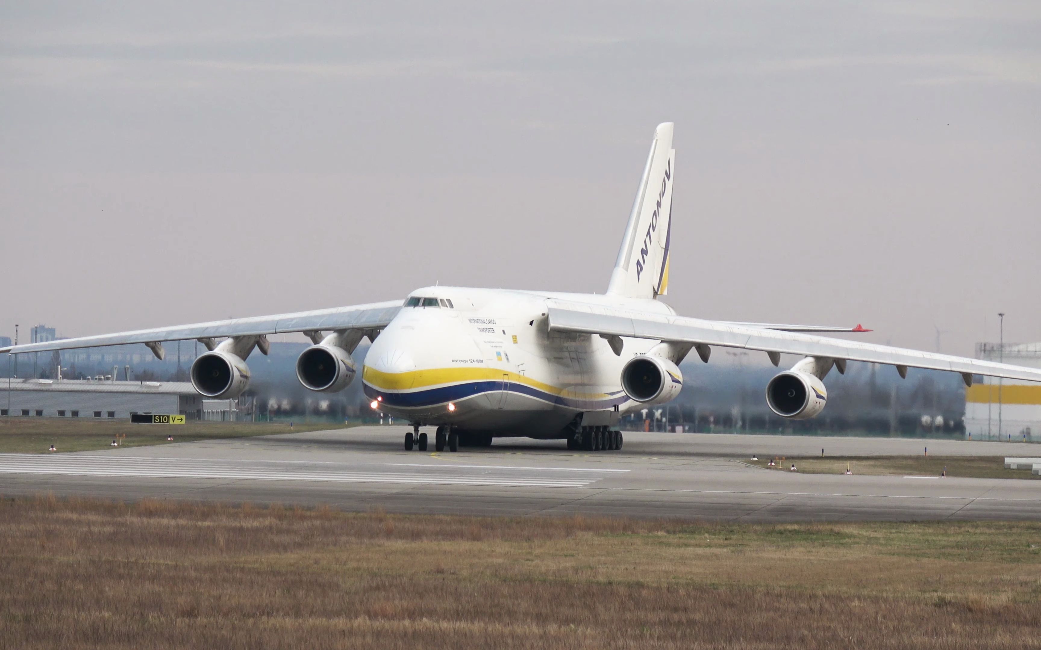 an-124图片