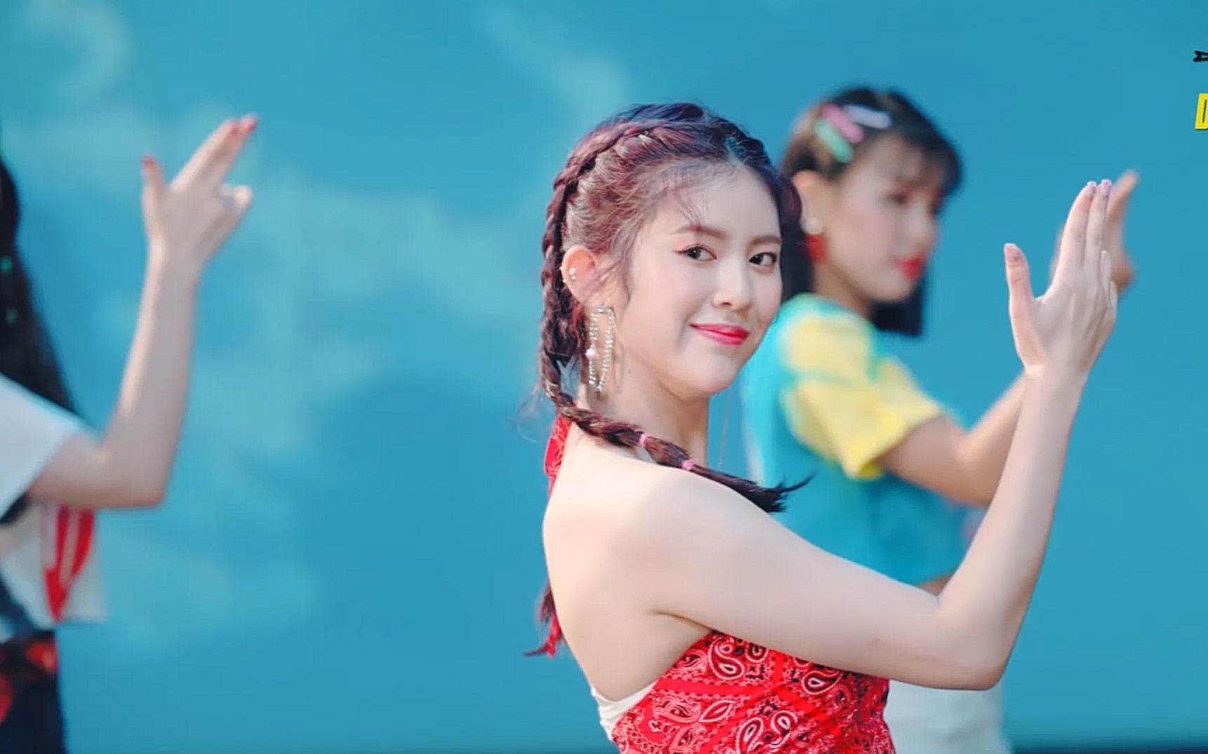 momoland baam_哔哩哔哩 (゜-゜)つロ 干杯~-bilibili