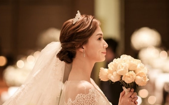 天上智喜-lina上美婚礼视频-her gorgeous wedding