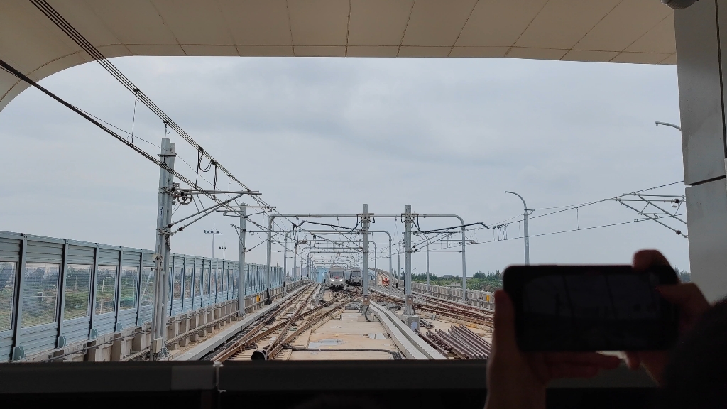 【厦门地铁】厦门地铁三号线蔡厝站存车线进出站,4k60fps_哔哩哔哩