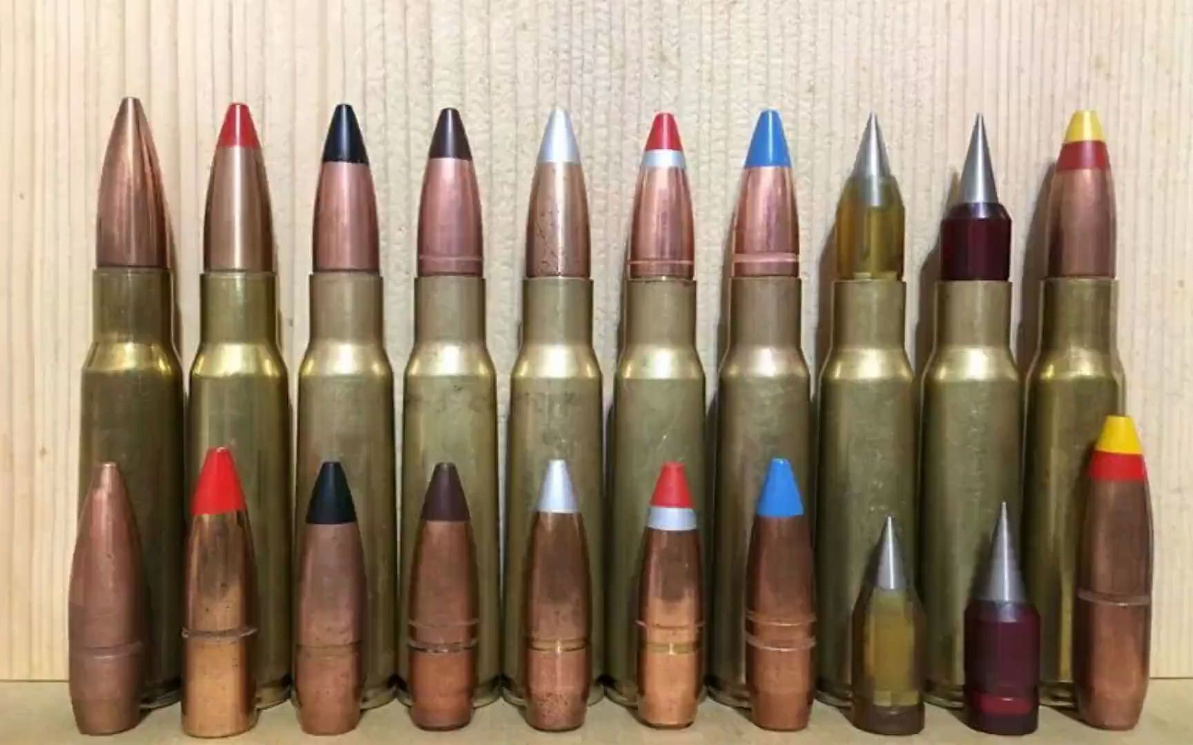 穿甲爆破燃烧弹,轻松击穿5块钢板