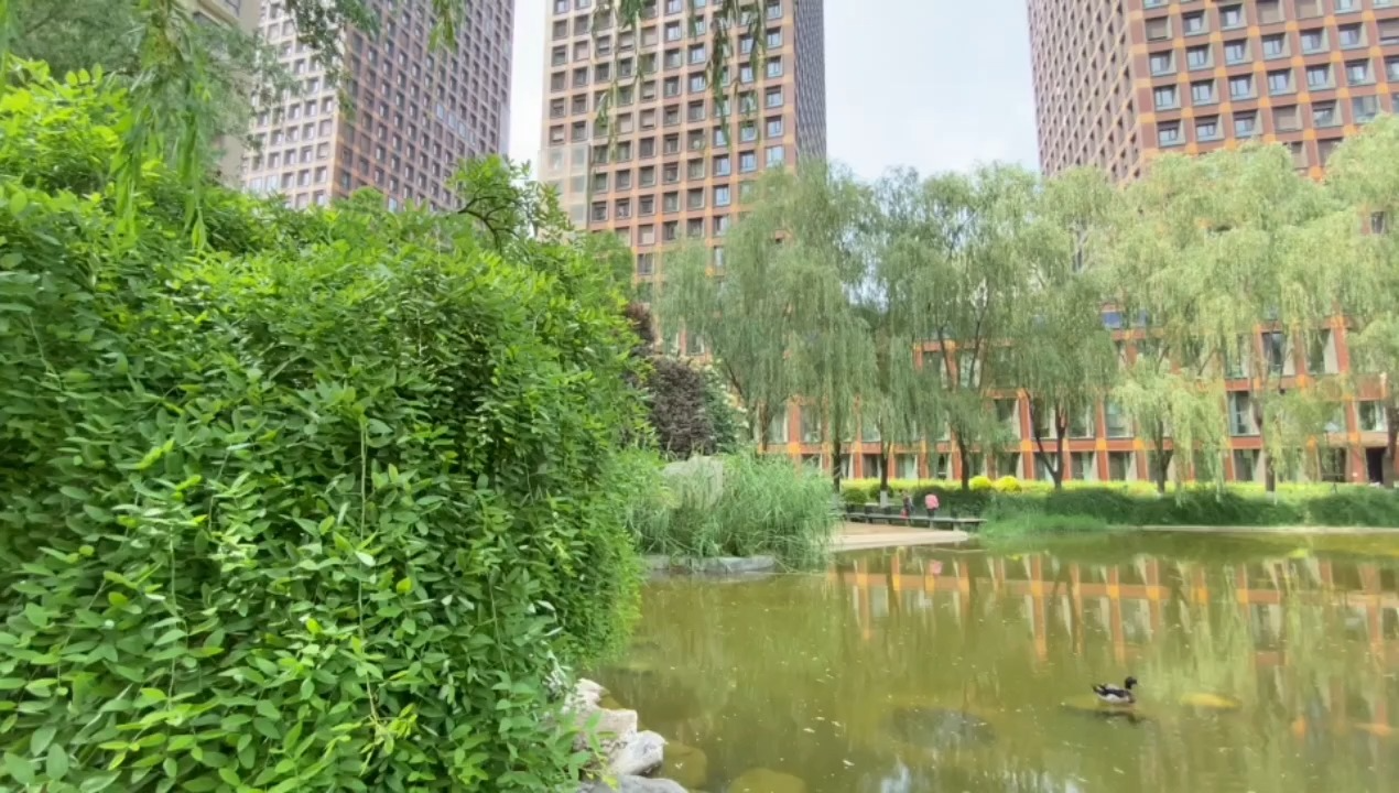 北京东城区万国城moma 7号楼1208室 125.99㎡ 1179万6月18日起拍