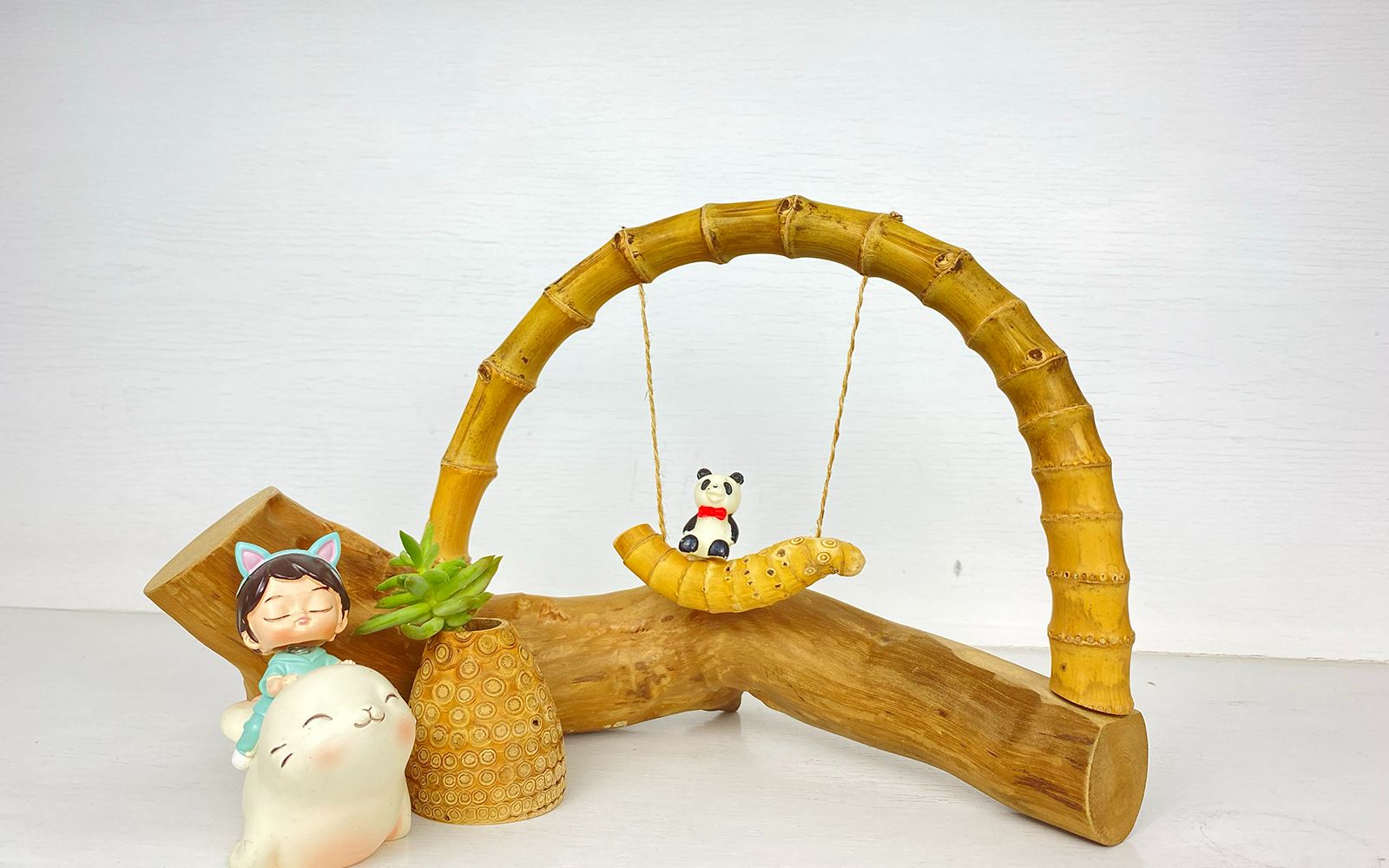 竹鞭和树根做一个秋千,让童年快乐的时光荡漾在春光明媚的家里