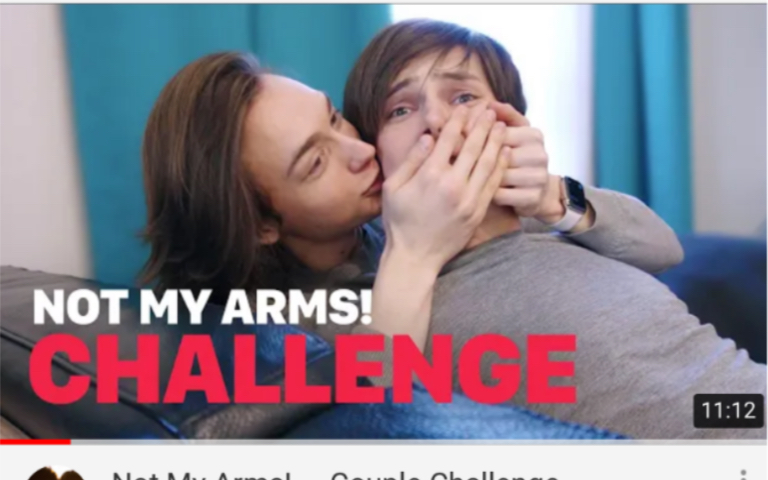 [图]【thewineholics】（中文字幕）Not My Arms! — Couple Challenge