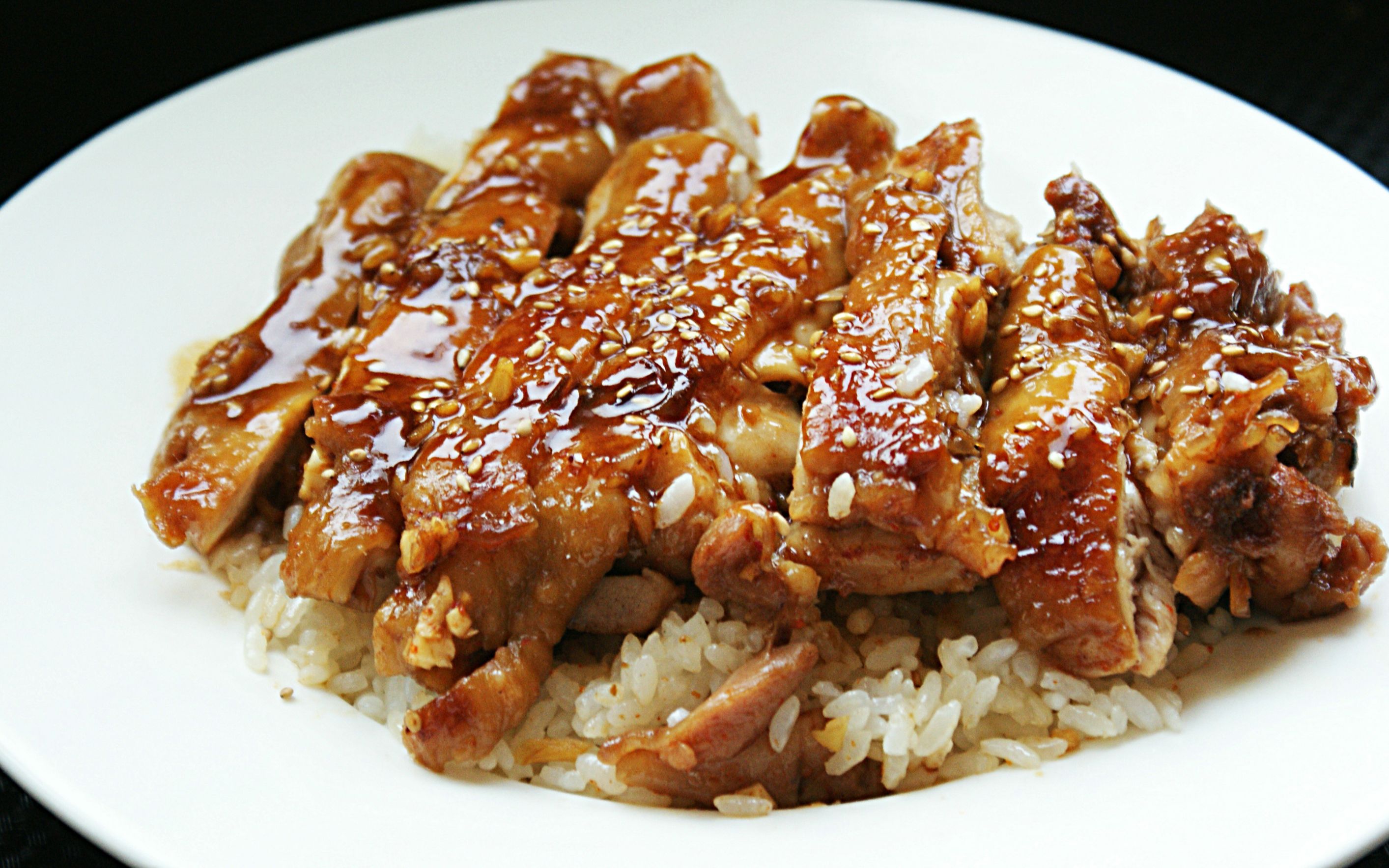 香煎鸡腿盖饭,简单又下饭,滑滑嫩嫩的,嘎嘎香