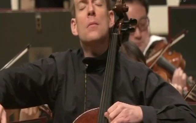 [图]Lalo Cello Concerto Johannes Moser - Jesus Lopez Cobos - NHK Part 1