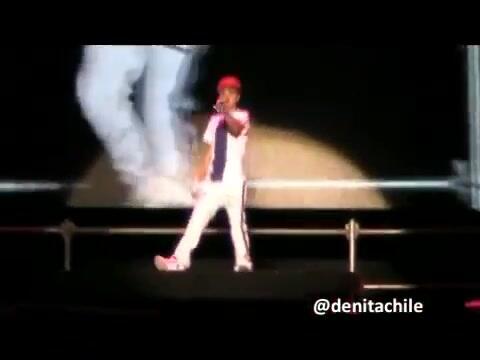 Justin Bieber  - One less lonely girl (智利演唱会2011)