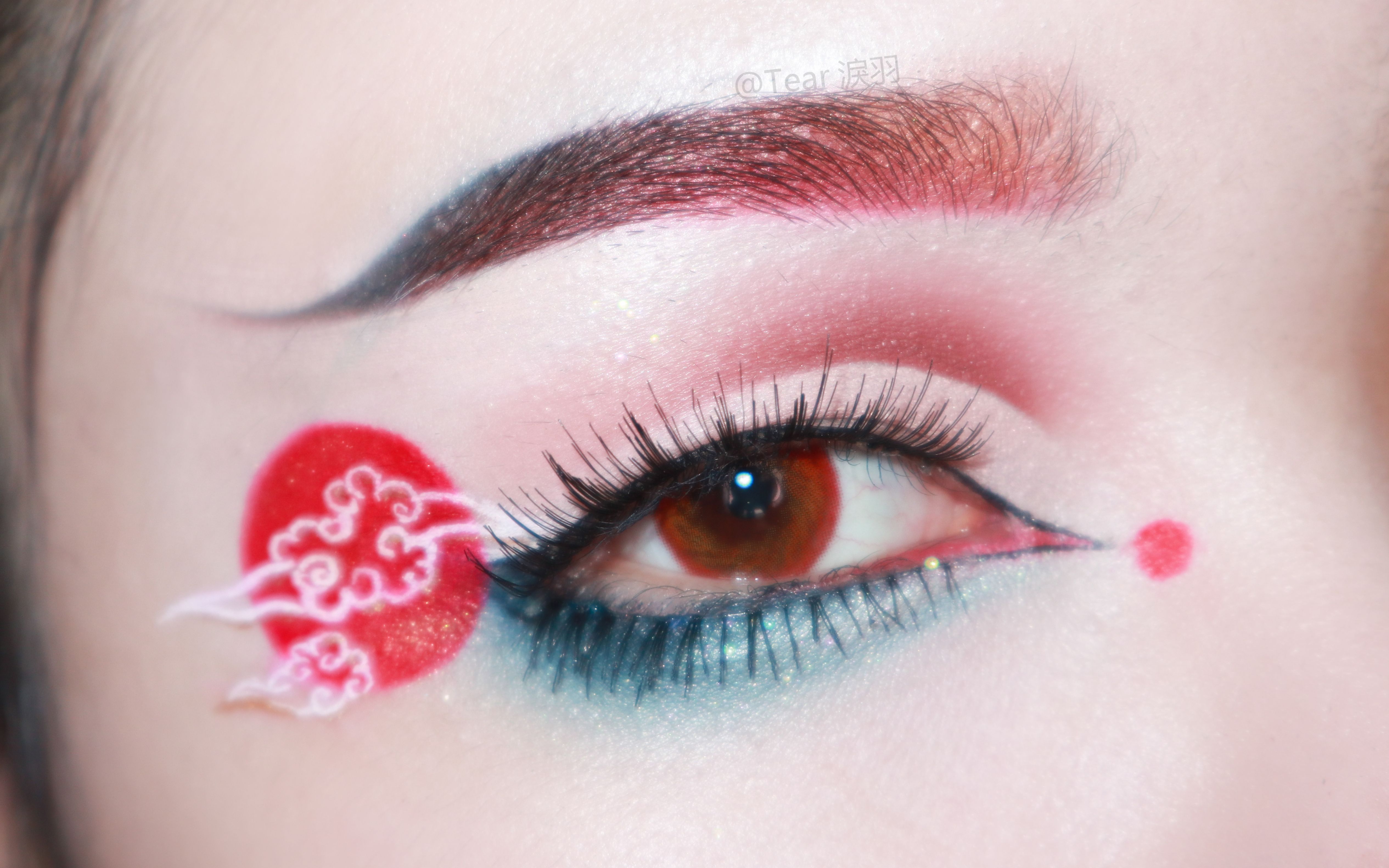 【淚】祥云,花西子国风浮雕彩妆盘印象眼妆