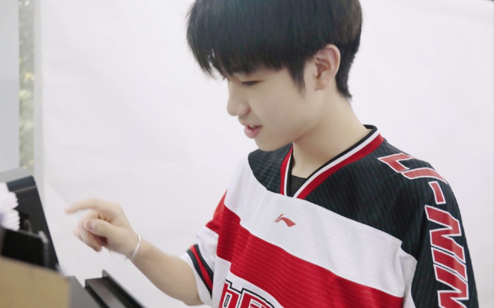 qghappy.snow(许诺) 190911