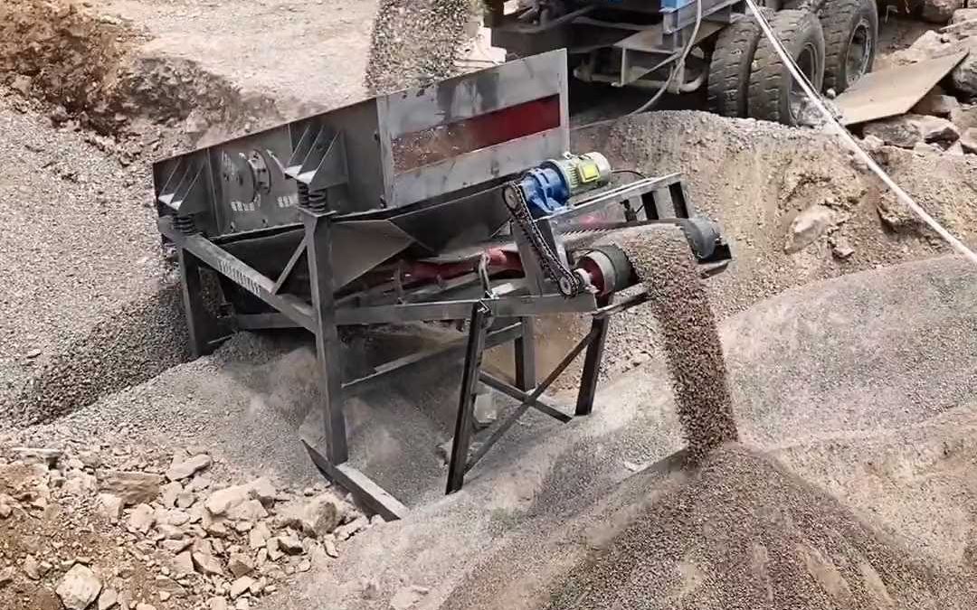 100吨石料生产线破碎机移动破碎机移动破碎站