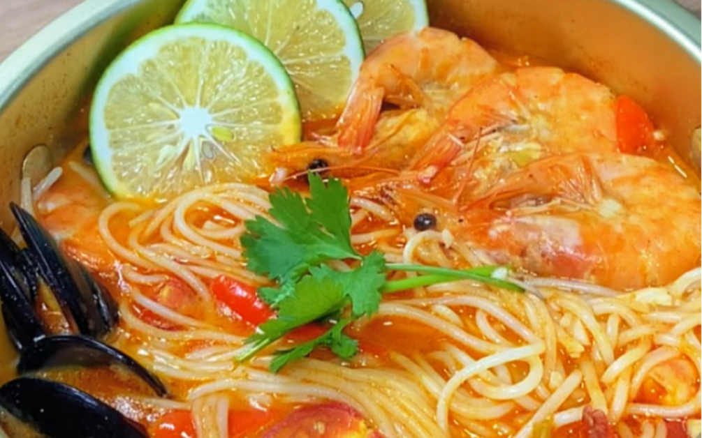 味道绝了,真想让你们尝一口这个冬阴功米线