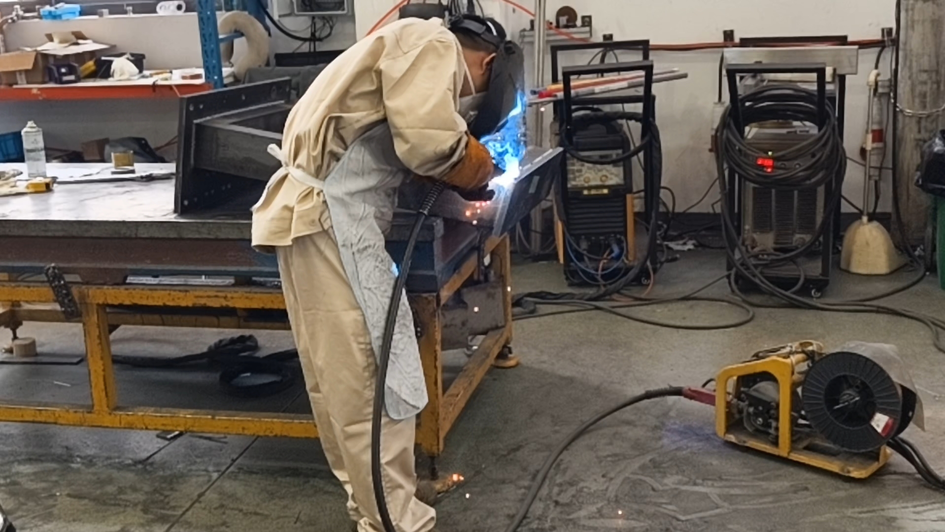 气保焊慢动作摄影