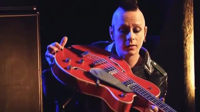 【tim skold】【玛丽莲曼森】兔子教你弹putting holes in happiness