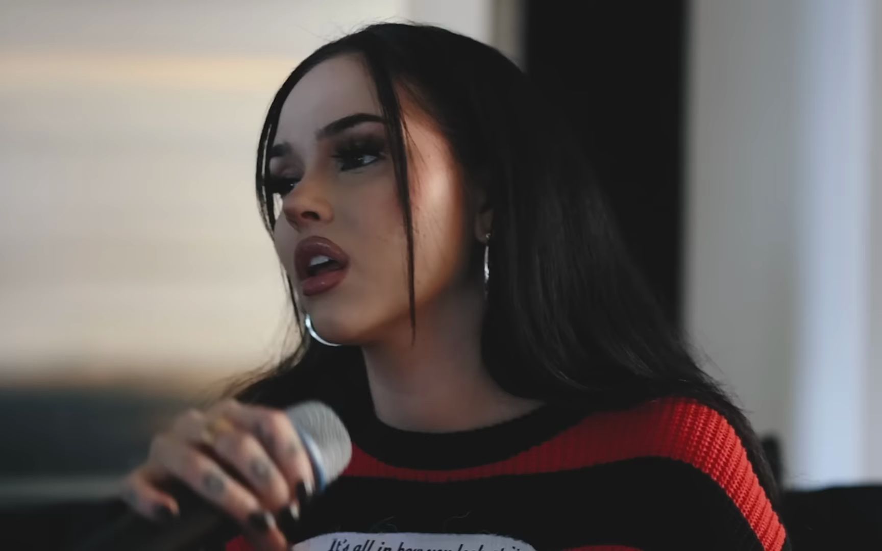 maggie lindemann - we never even dated (acoustic)
