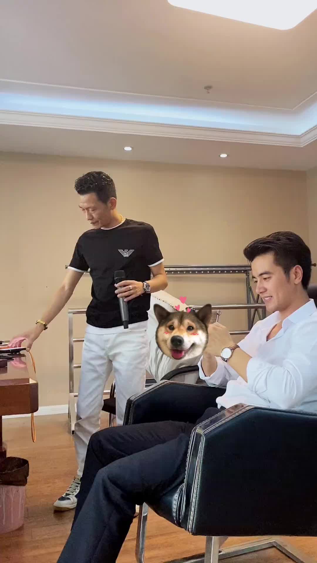 唱得太好听了我感动得出雾了都红日十七岁贵州小伟哥dou小助手