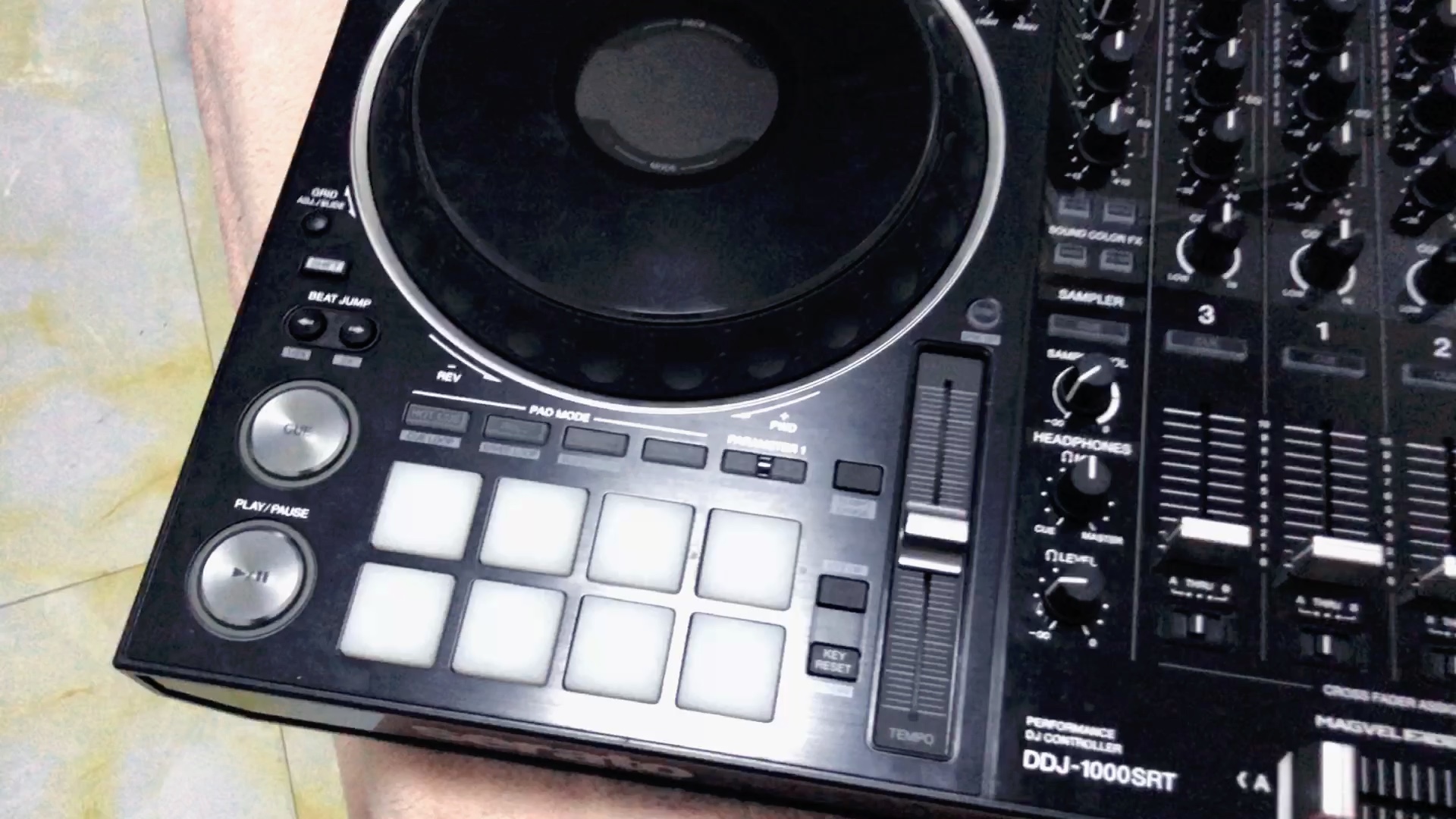 鍏堥攱pioneerdj, ddj-1000srt鍐呴儴锛屾弧婊$殑绉戞妧鎰熴