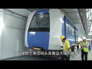 [图]香港国际机场旅客捷运系统 胶轮电动穿梭列车 新车厢吊放 ( 360 X 240 )