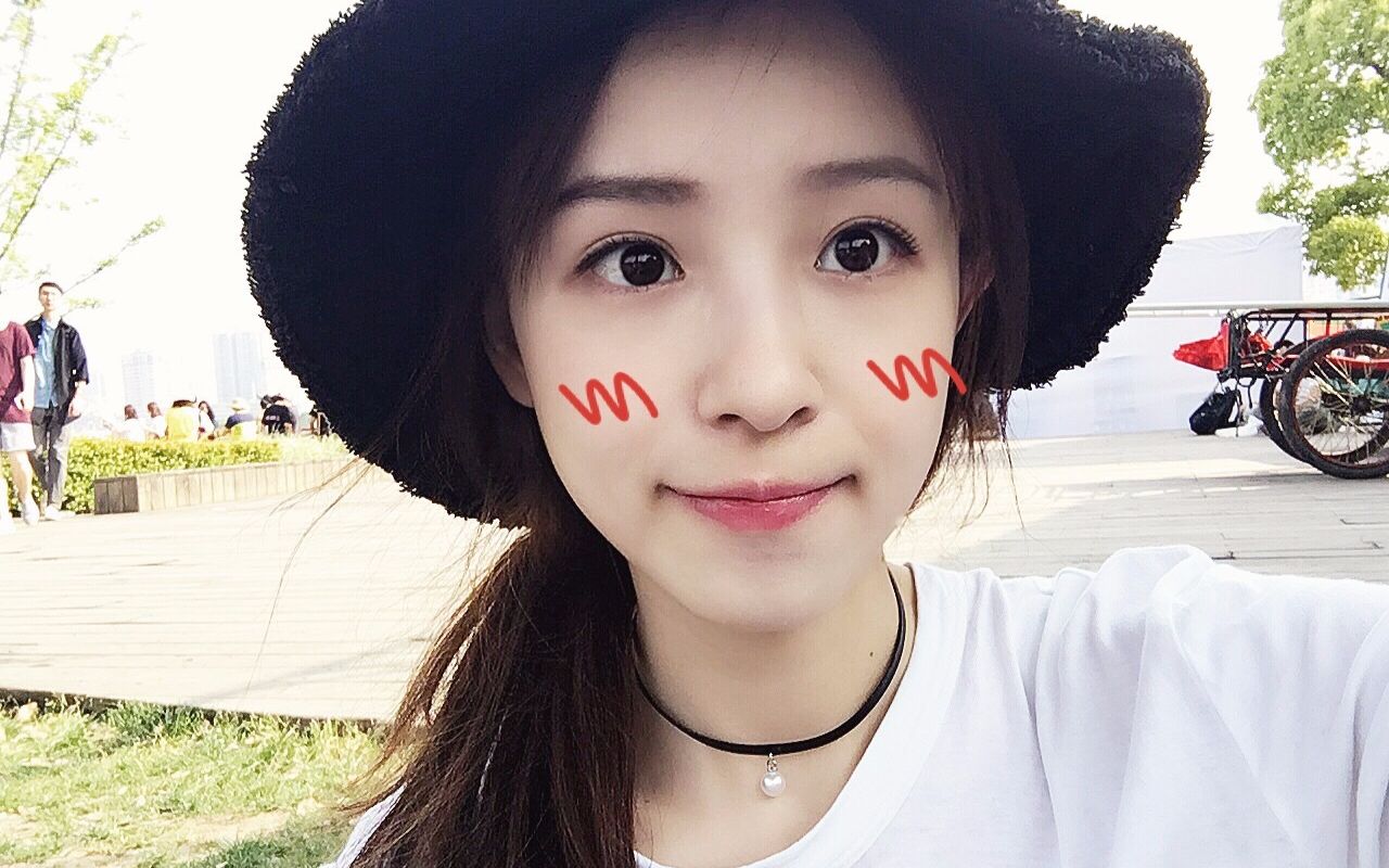 周二珂chloe 首张专辑《樱花粉的浪漫》— 字幕