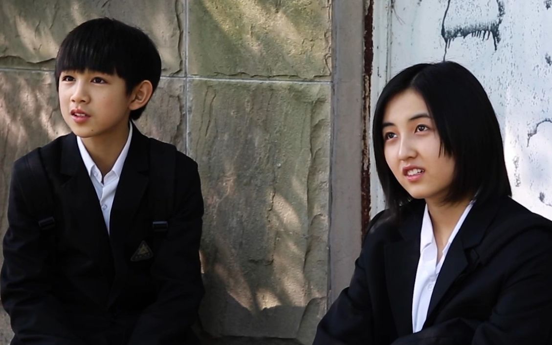 狠人姐弟张子枫荣梓杉惊悚悬疑片秘密访客全新特辑出炉