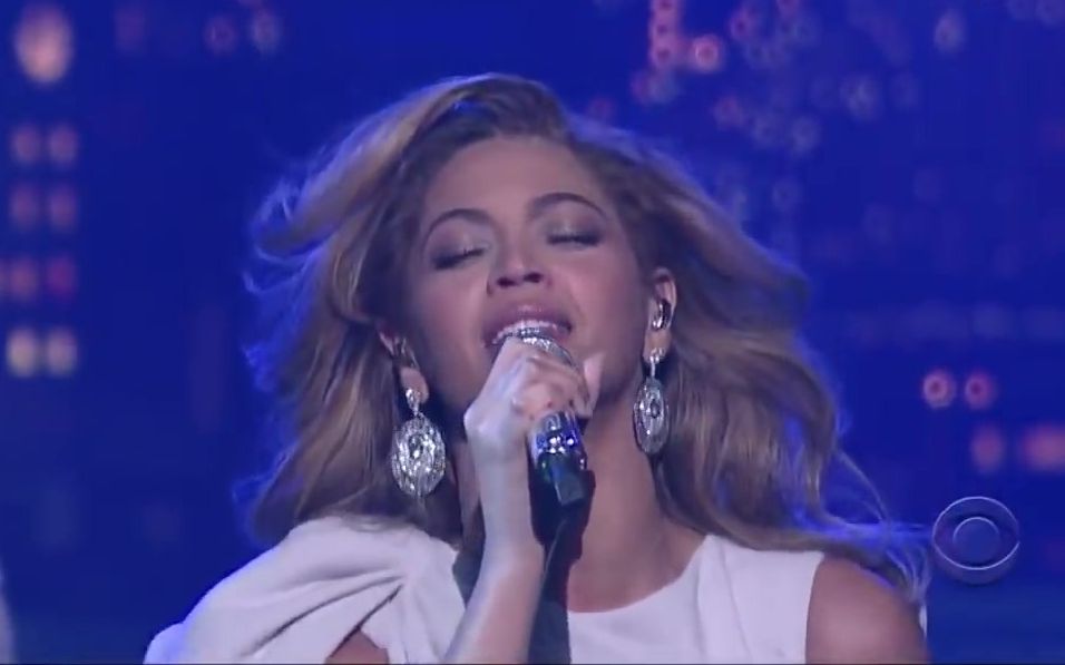 [图]【碧昂丝完美现场】Beyoncé - Halo (Live 2009.04.22 Letterman)