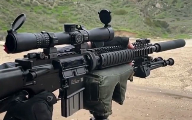 mk12 spr半自动狙击步枪(5.56mm)