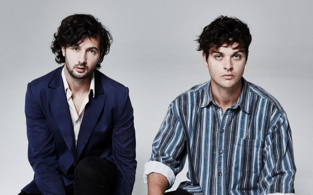 英国亲兄弟双人乐队champs唯美迷幻单曲desire官方mv