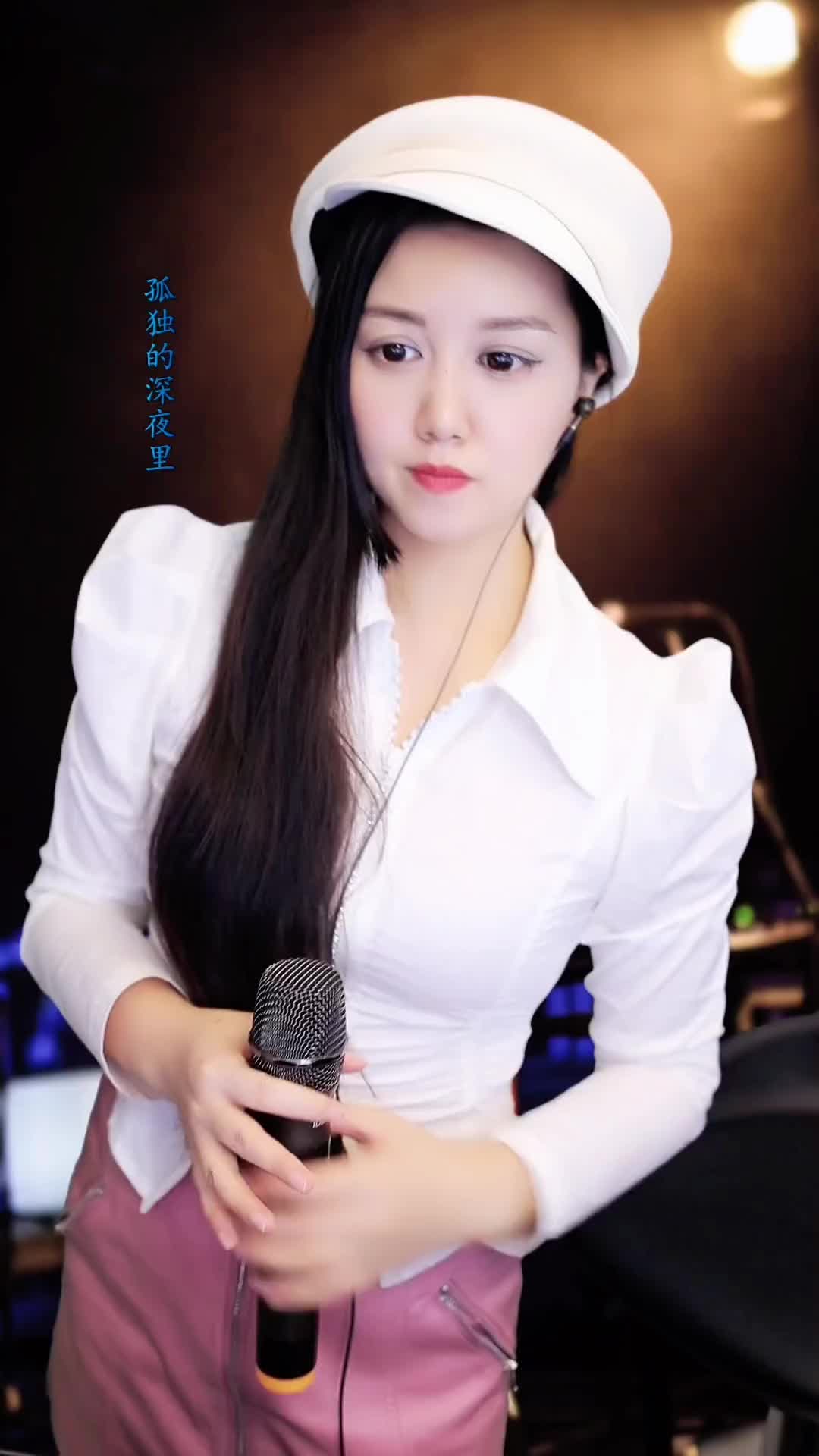 每晚九点直播米灵原唱歌曲我是酒醉的男人越听越好听看见音乐计划