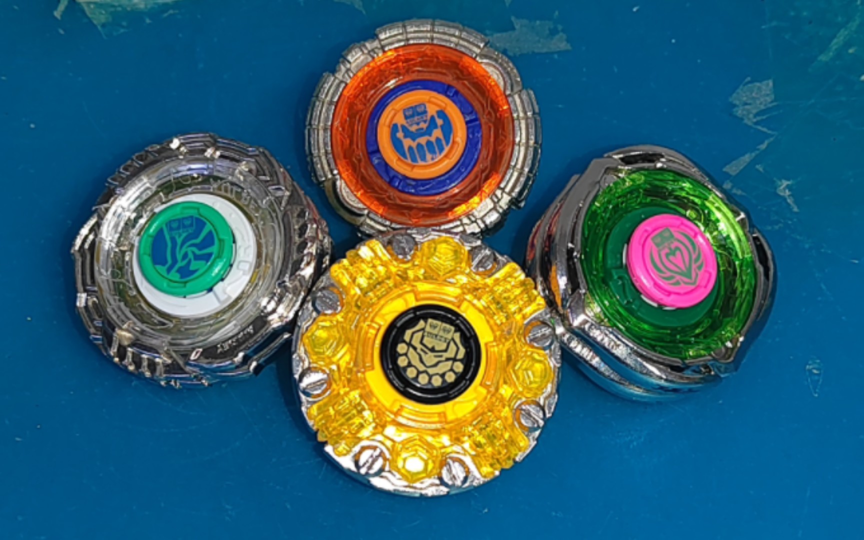 飓风战魂二代顶级改装极地圣盾s对战三代双环