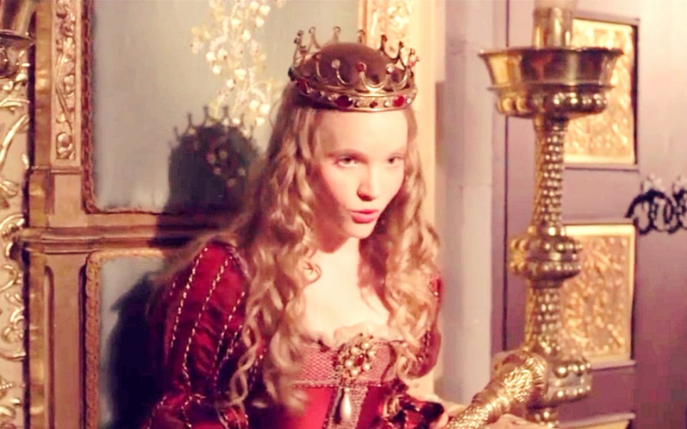 都铎王朝凯瑟琳霍华德表面柔软甜美实则辛如苦艾锋利赛过双刃之剑