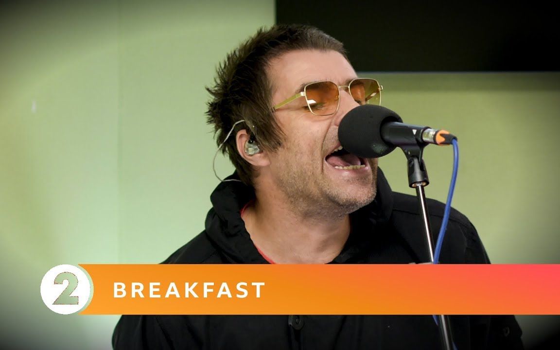 liam gallagher - champagne supernova on radio 2 breakfast_哔哩