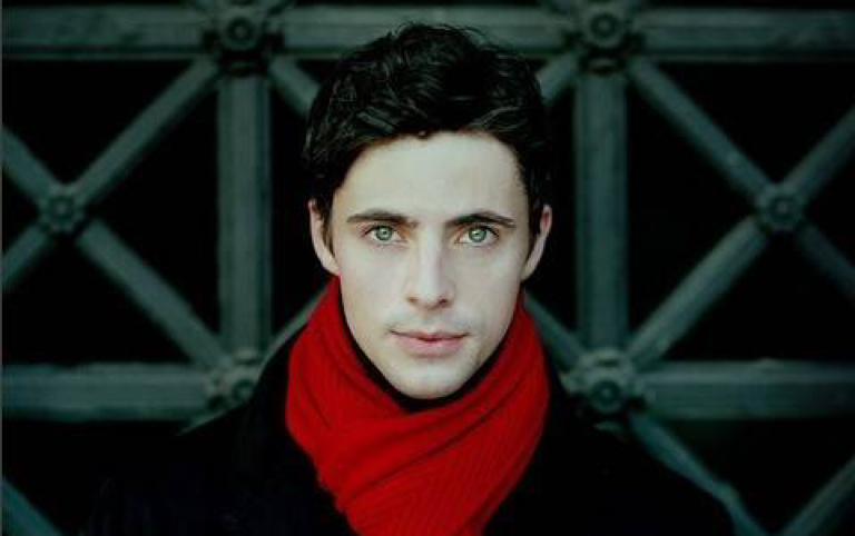 迷你英剧《发现女巫》