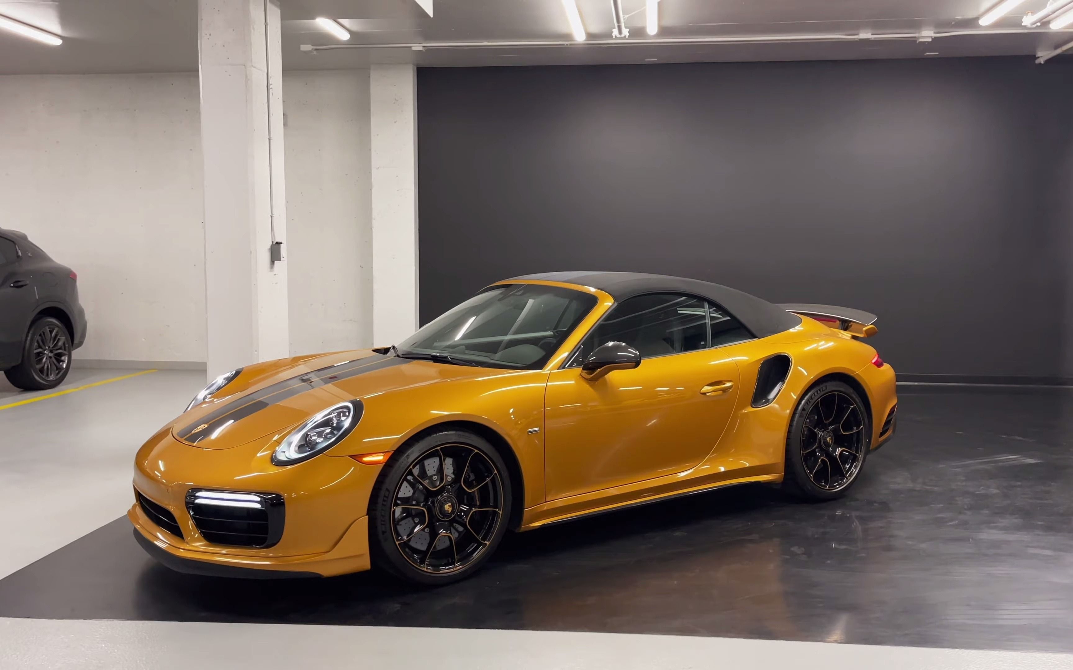 【第一视角】保时捷911 turbo s exclusive series展示4k