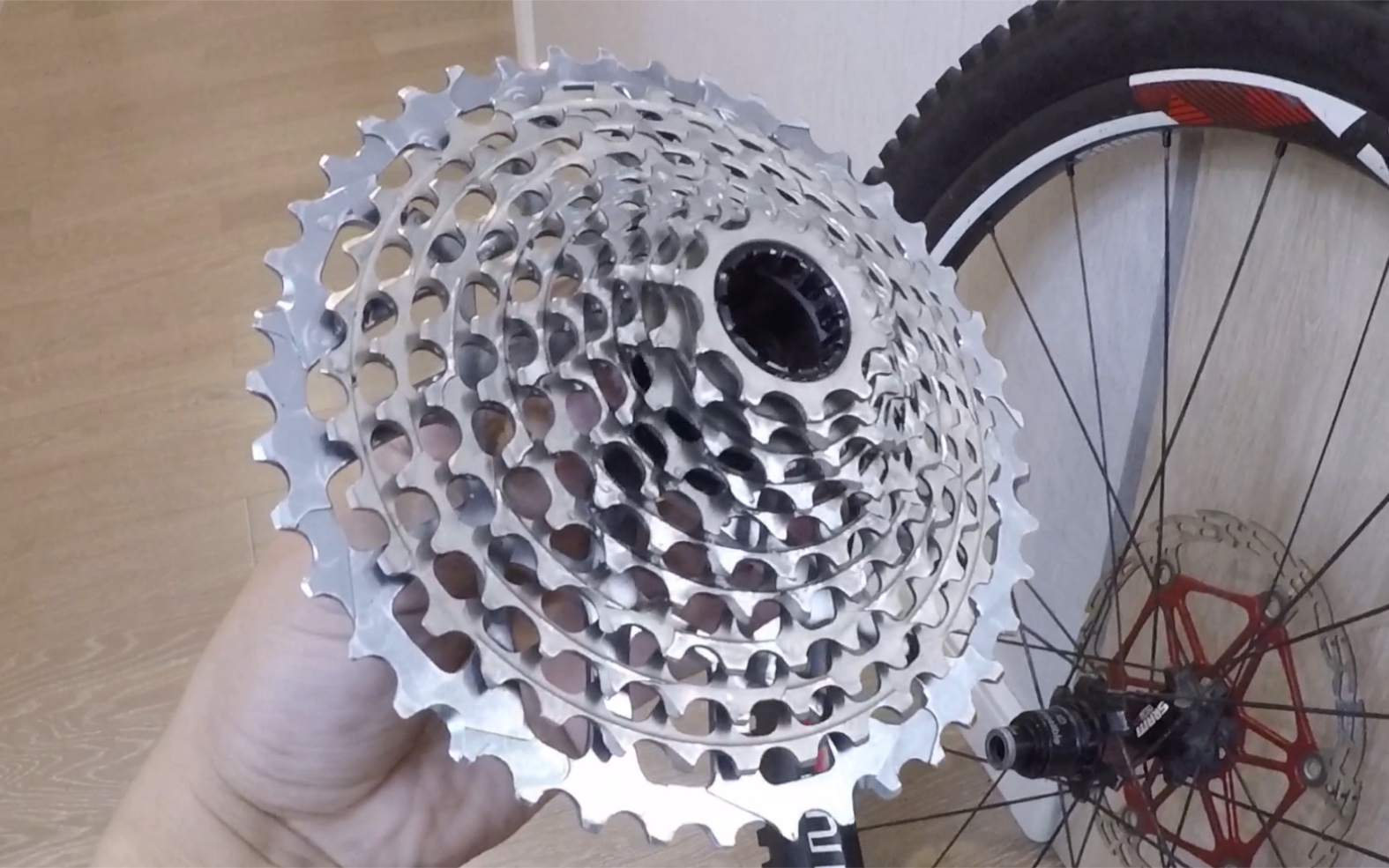 sram速联飞轮xd塔基拆卸与安装方式,超级简单～_哔哩哔哩_bilibili