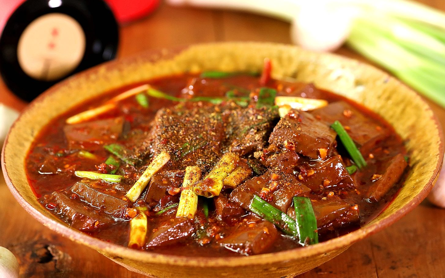 【火筵家常 豆瓣烧鸭血】火哥教你正宗川菜豆瓣烧鸭