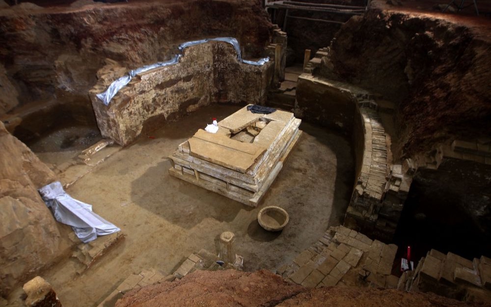 韩国说印刷术是他们的,古墓中挖出一块砖却让韩国慌了,这是为何